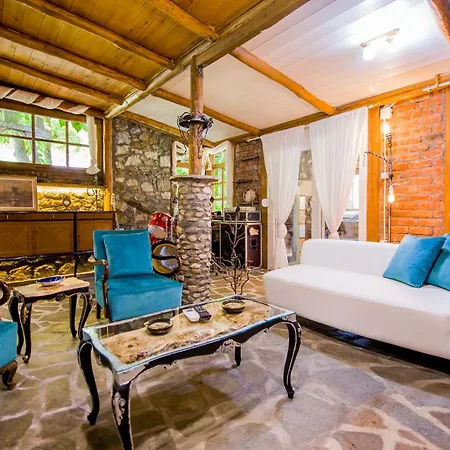 Holiday home Roxani Aqua Bliss - Serene Garden Getaway Evkarpia
